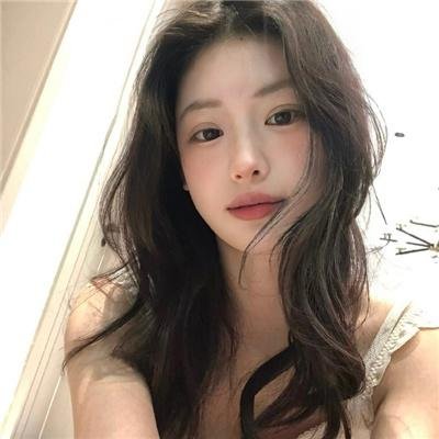 扭曲的某人海报