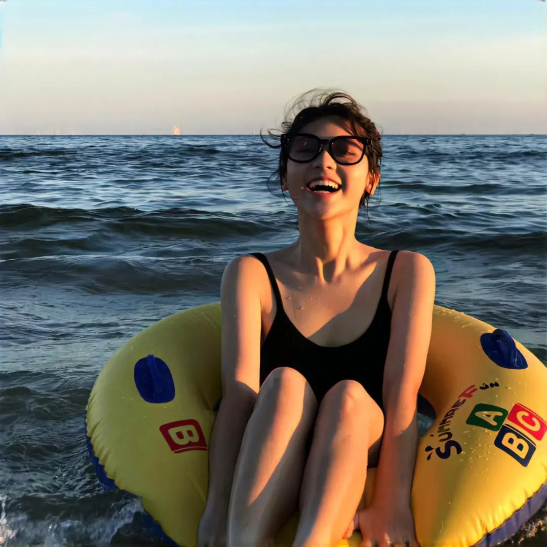 暖暖的微笑海报